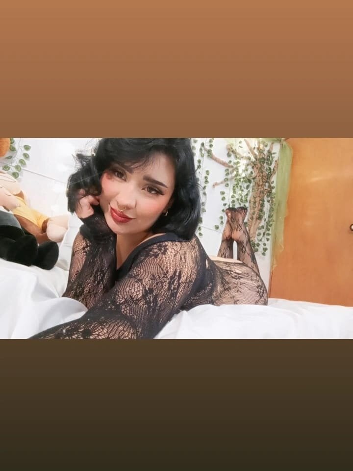 Annie_Villaa Chatroom