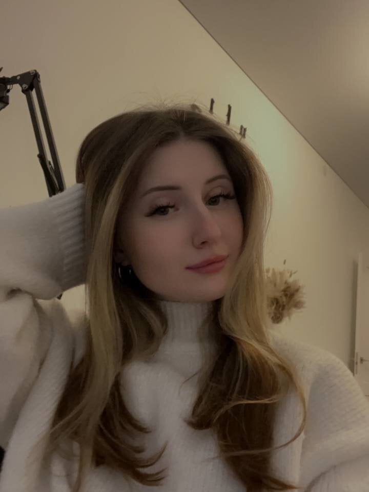 AnnisCurvin Chatroom