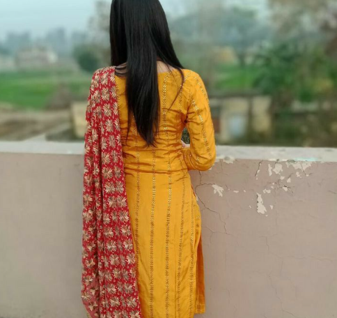 Anshika_Live Chatroom