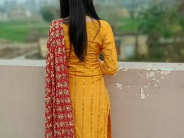 anshika-live