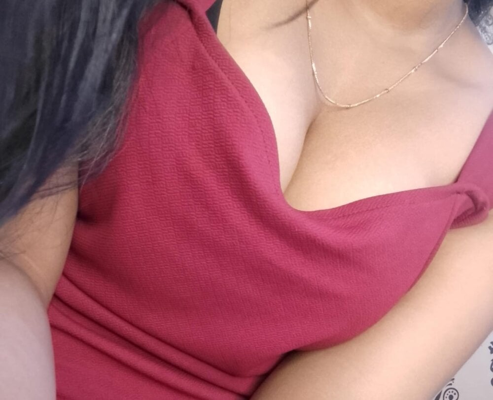 Anshika_Sharma67 Chatroom