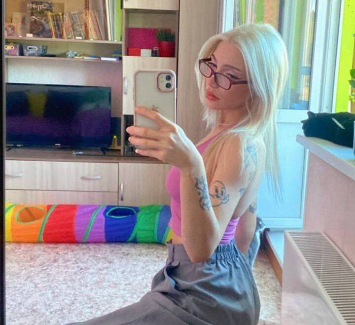 AnyaTaylor_ Chatroom