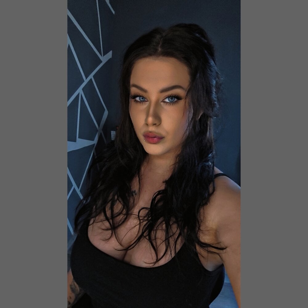 Anyonymuss Webcam Profile Picture Anyonymuss Chatroom