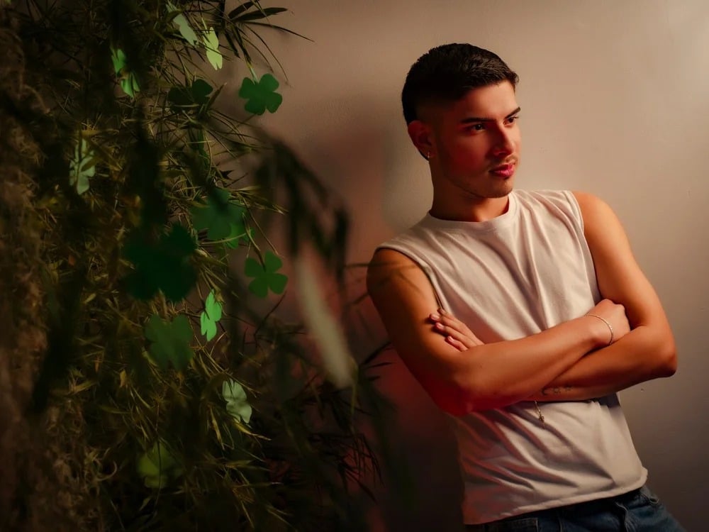 ApoloGray__ Chatroom