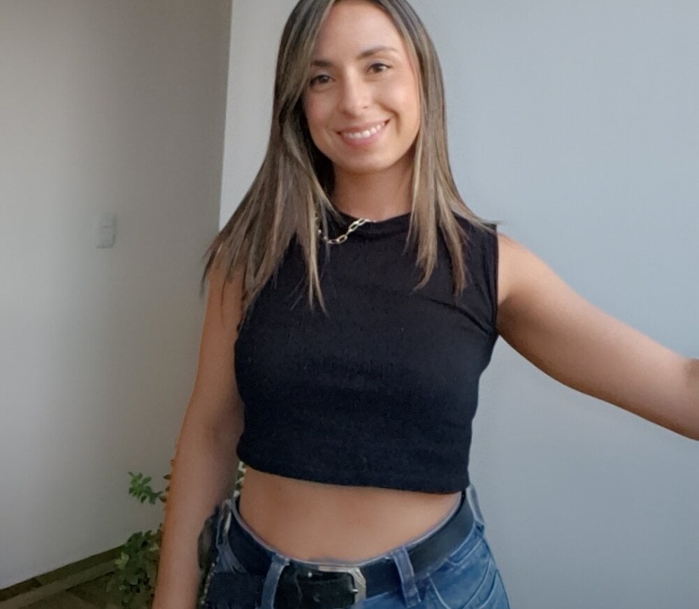 AprilStone1 Chatroom