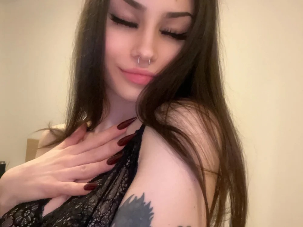 Aprill_Grey Chatroom