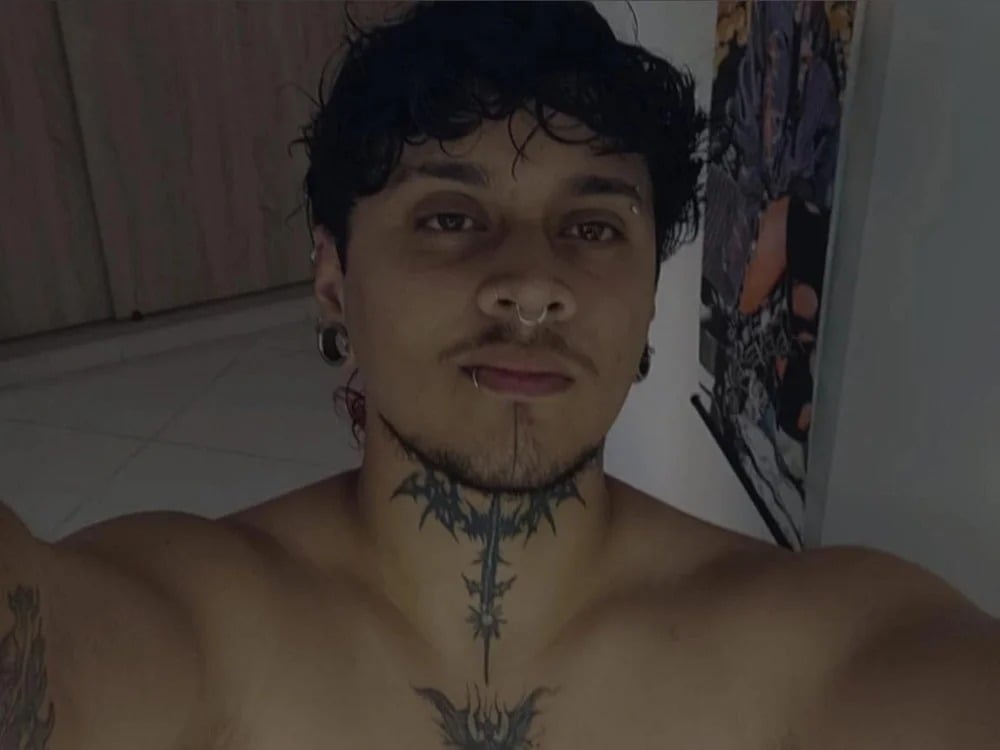 Arcano_Rh06 Chatroom