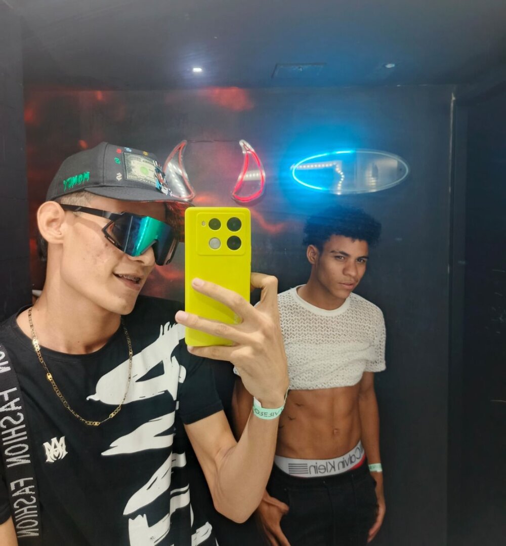 Ares_broow Chatroom
