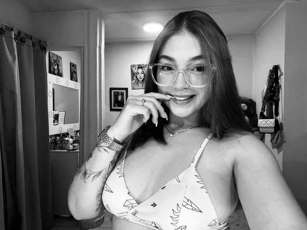 Aria-Carter Chatroom