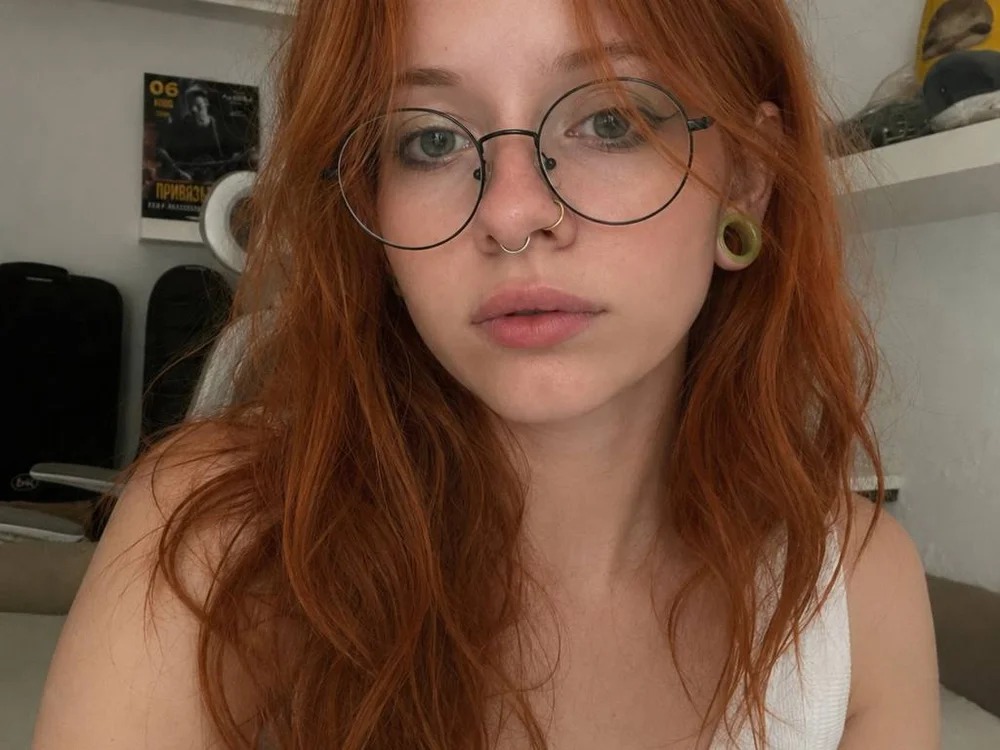 ArielNixie Chatroom