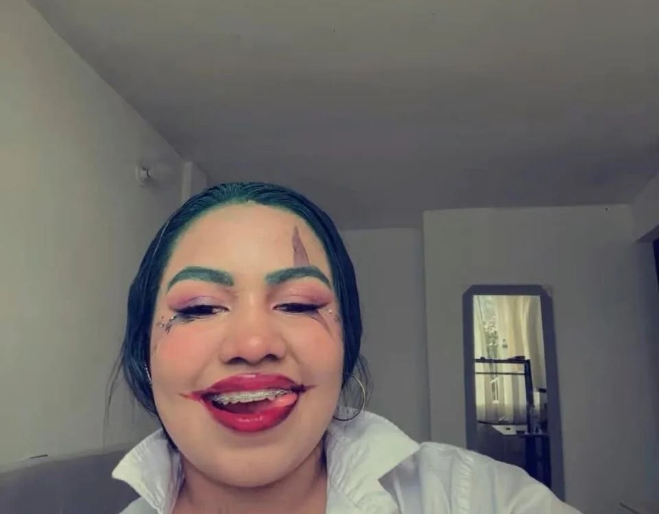 Ariel_Rosh Chatroom