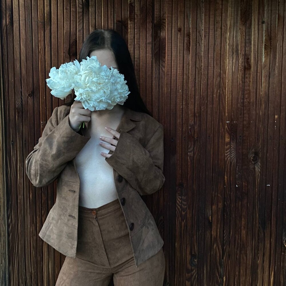 Arina_Meow19 Chatroom