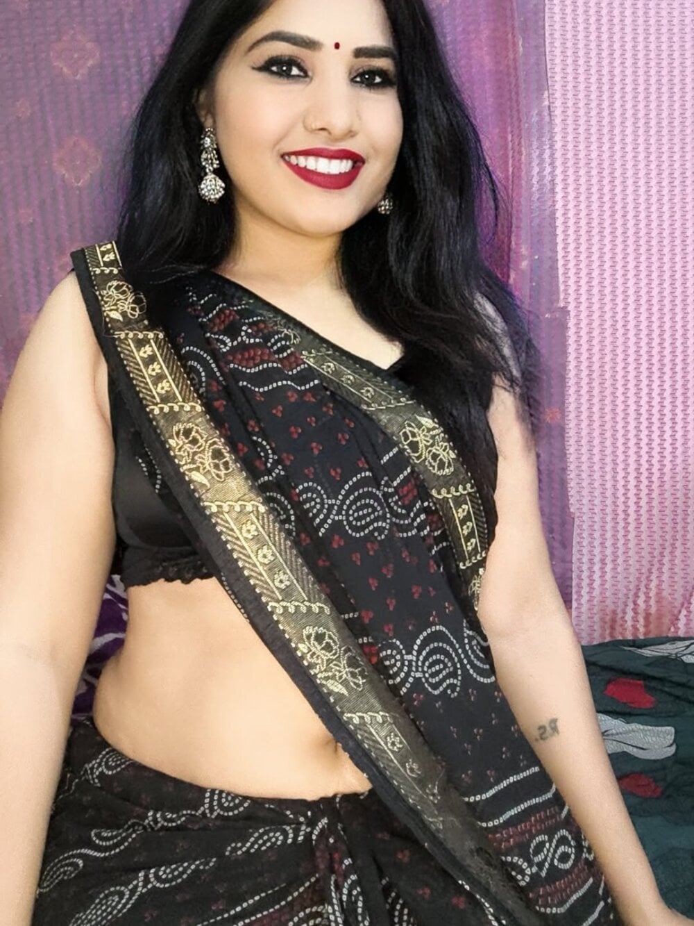 Arohi_sonni Chatroom