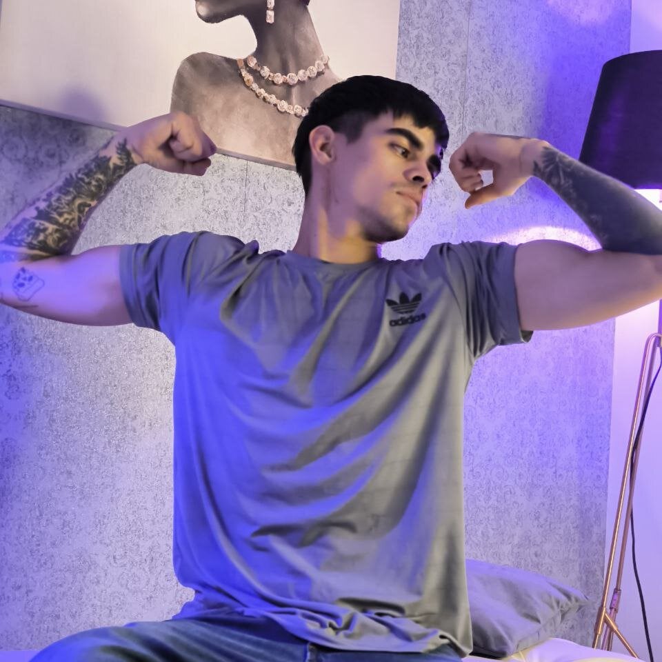 AronMuller_ Chatroom