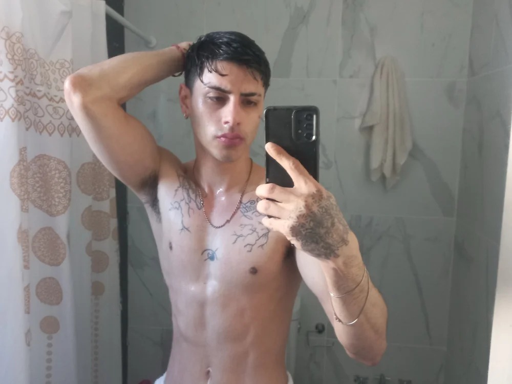 Aronfox23 Chatroom