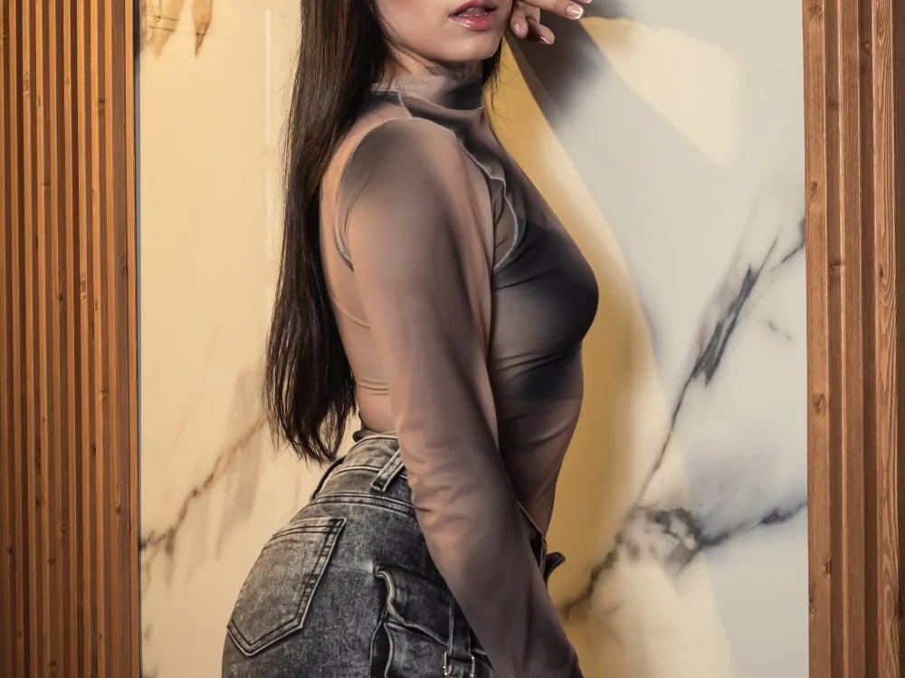 Arya-30 Chatroom