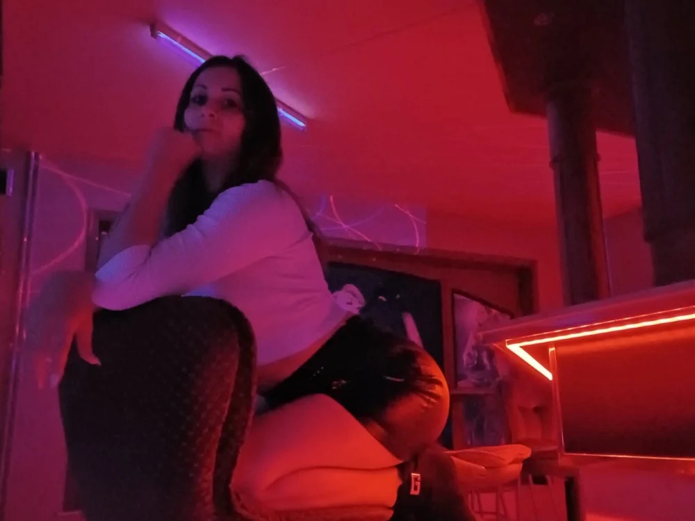 Aryanette Chatroom