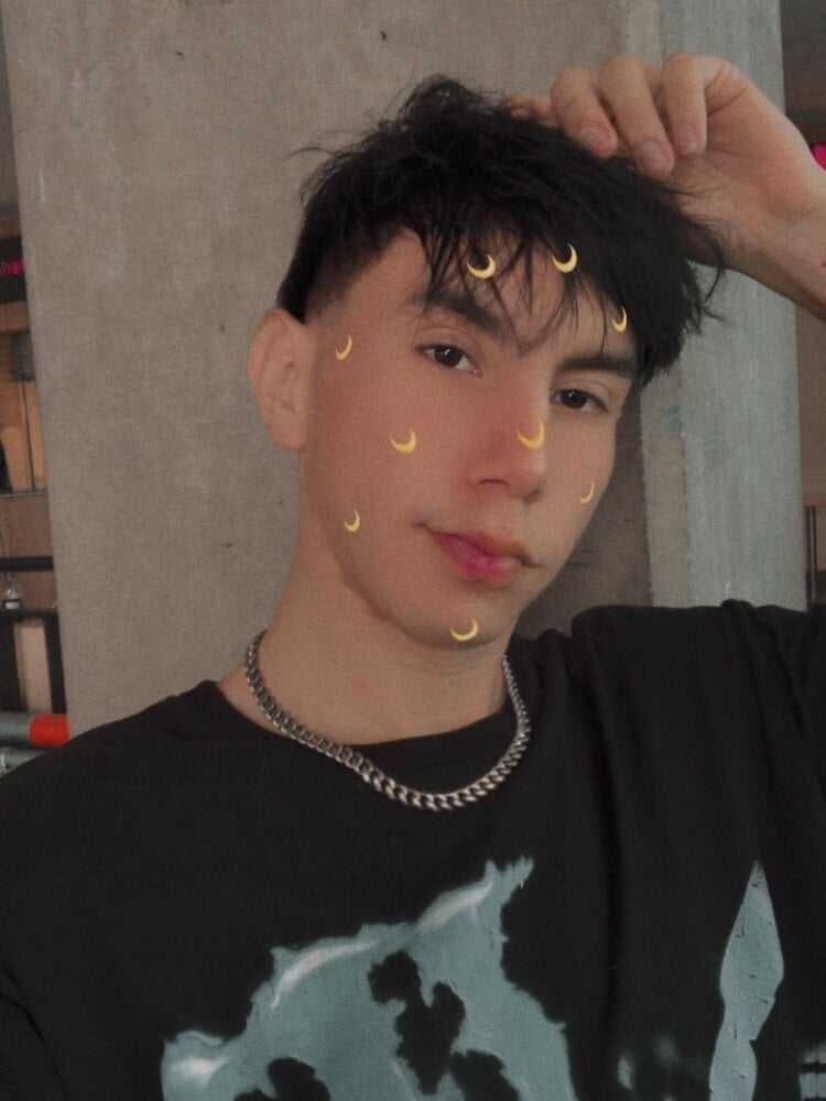 Ash_Summer Chatroom