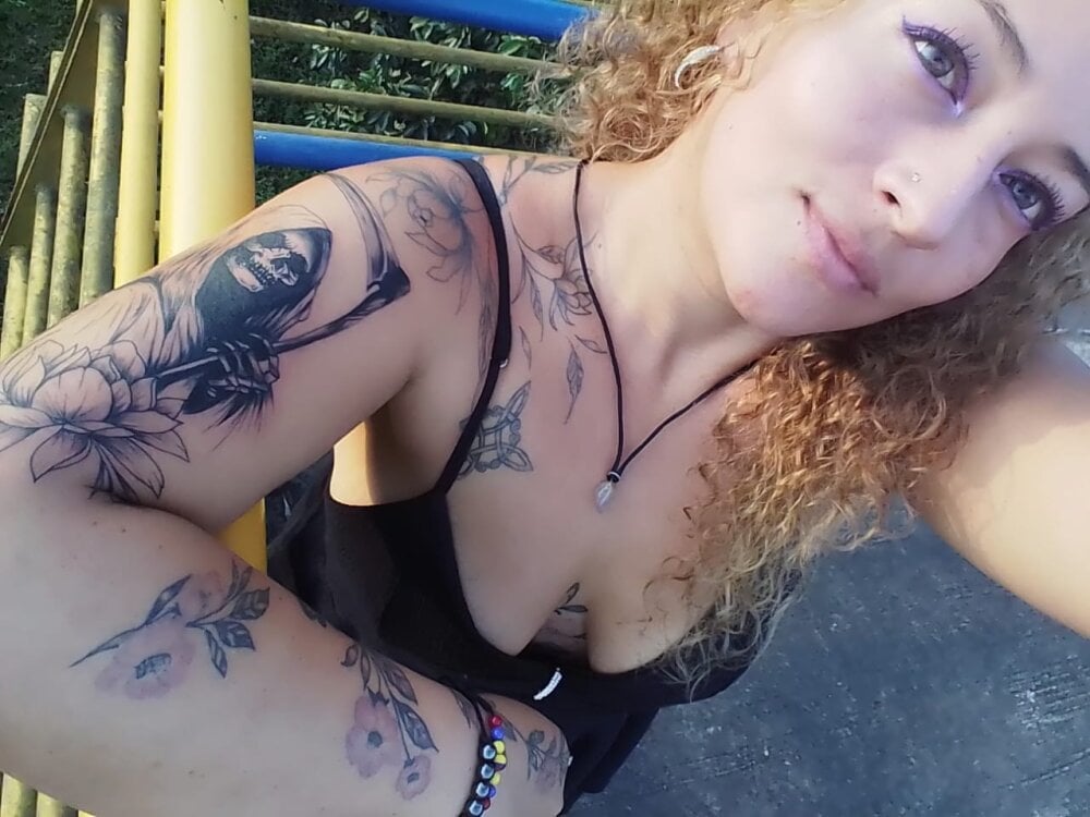 Ashley_gold07 Chatroom