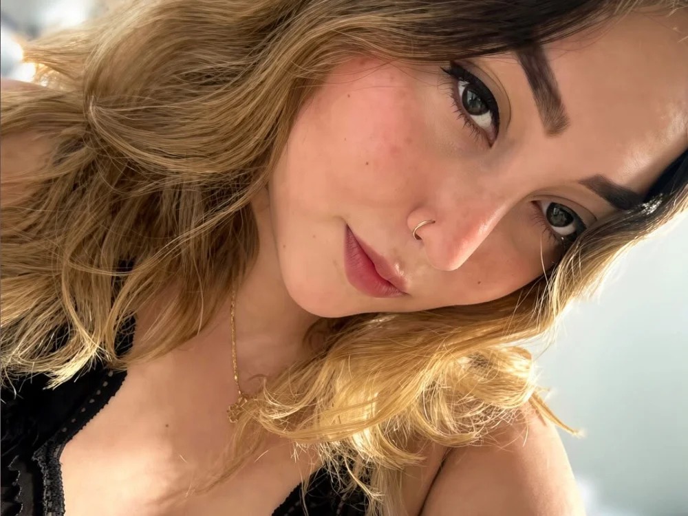 Asia_Long Chatroom