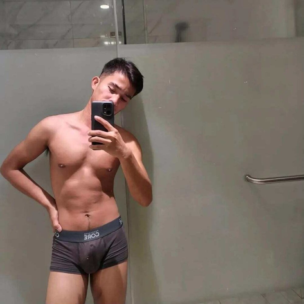 AsianHorseCockOwen Chatroom