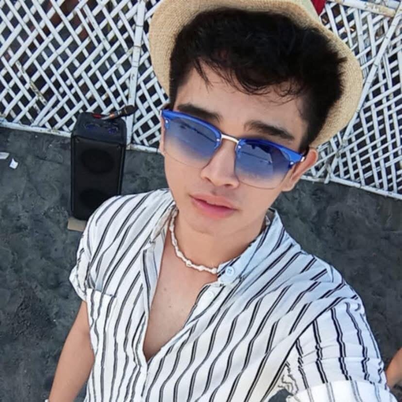 Asian_France_Angeloo Chatroom