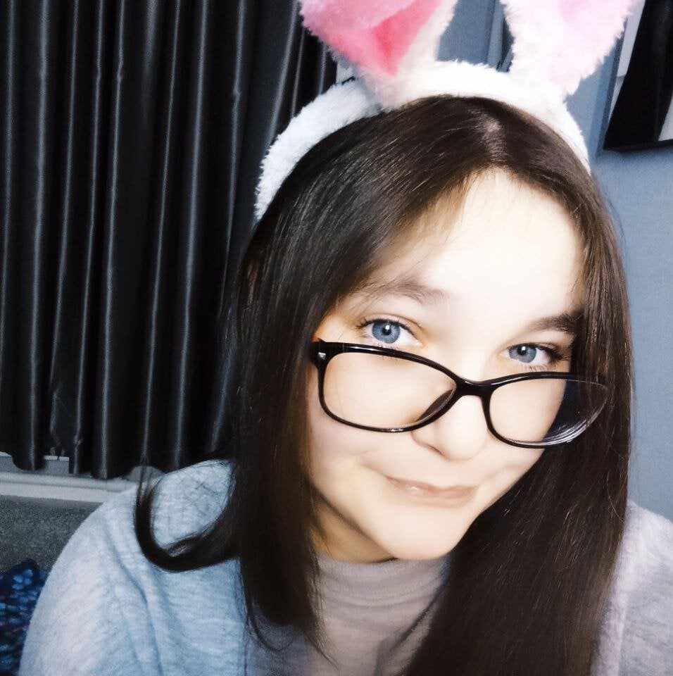 Astideli_99 Chatroom