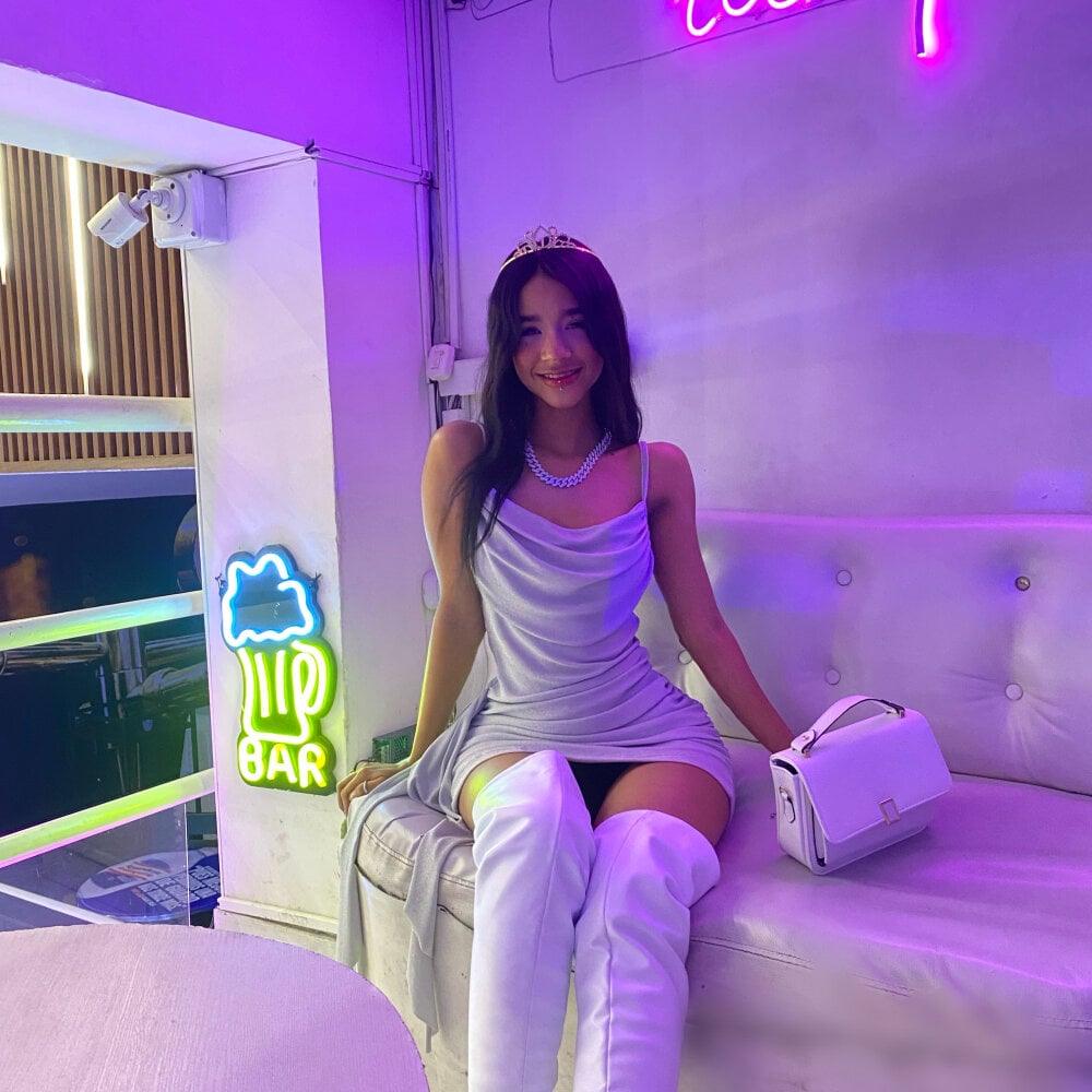 Auroraa_x1 Chatroom