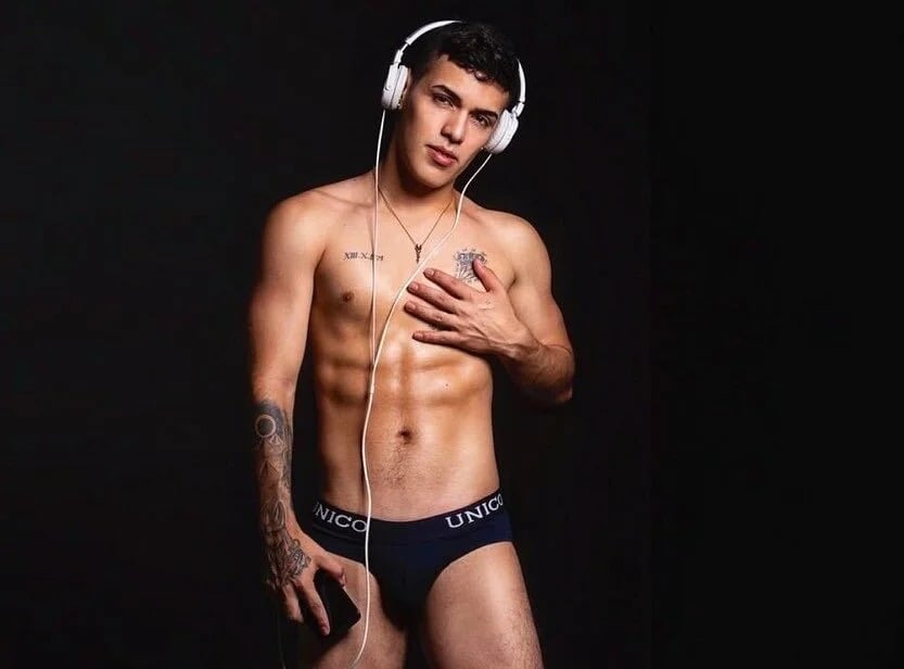 Austin_Rayne Chatroom