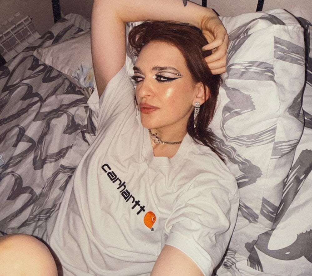 Avery_Benson Chatroom