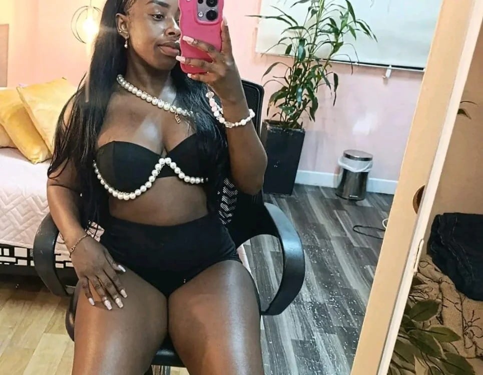 Avni94 Chatroom