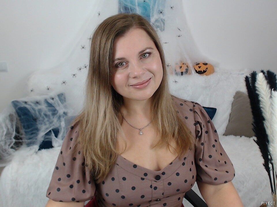 AvroraBraun Chatroom