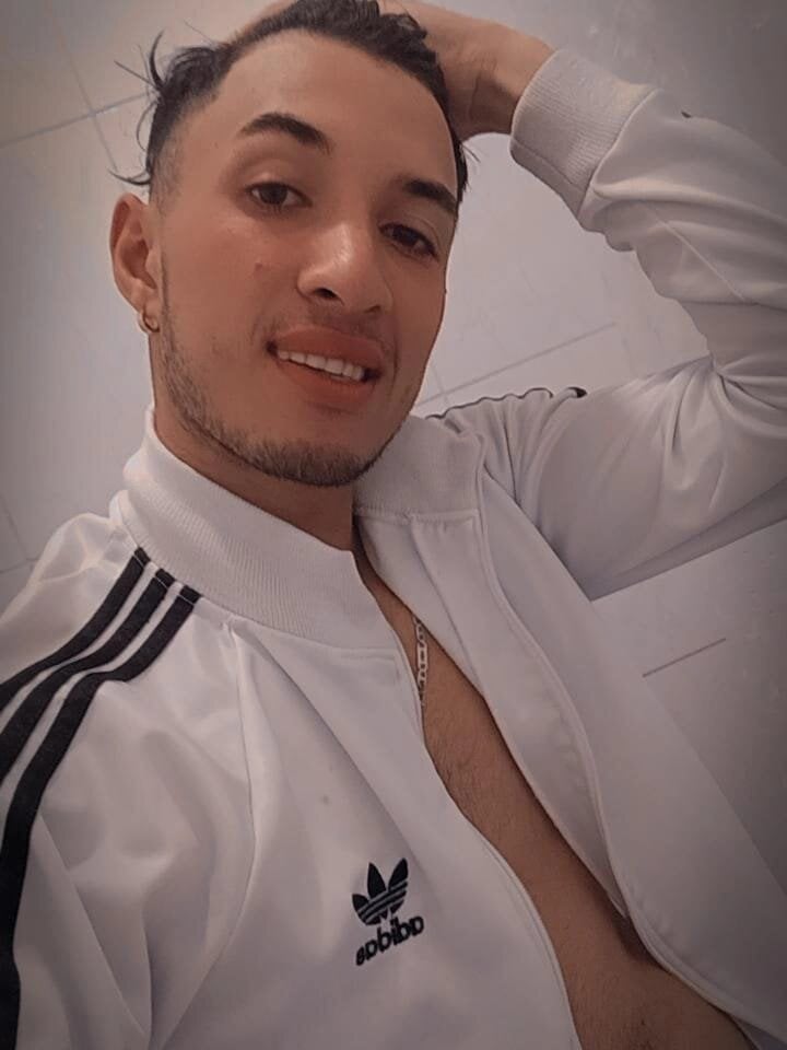 Axeil_ Chatroom