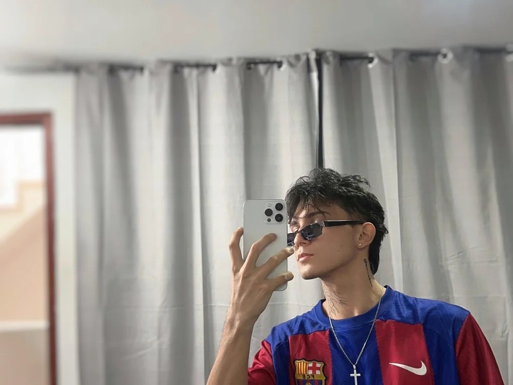 Axel_Ryder Chatroom