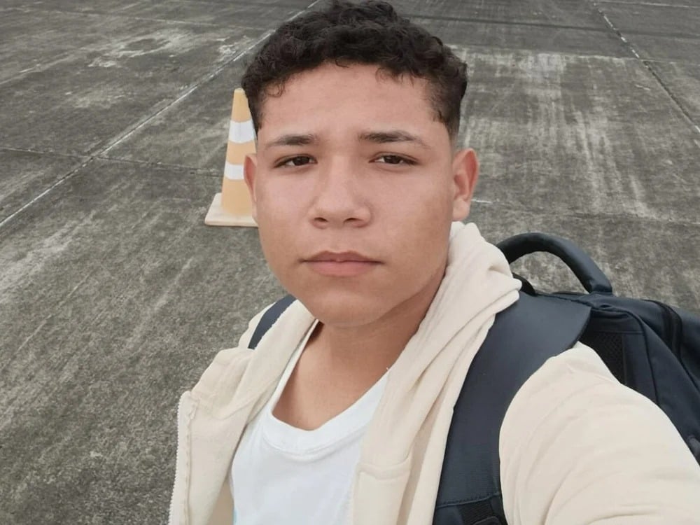 Axel_West8 Chatroom