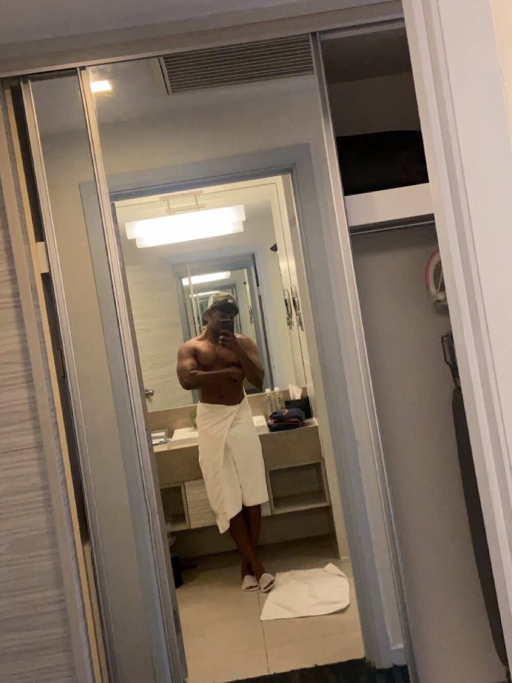 Axel_black10 Chatroom