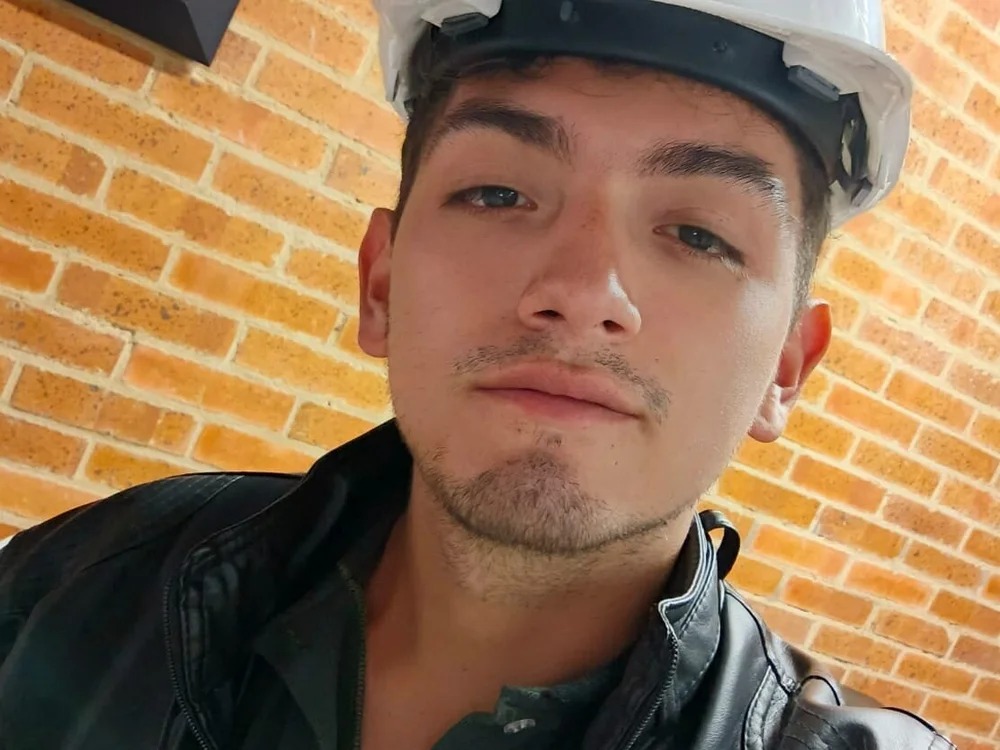 Axel_rivers Chatroom