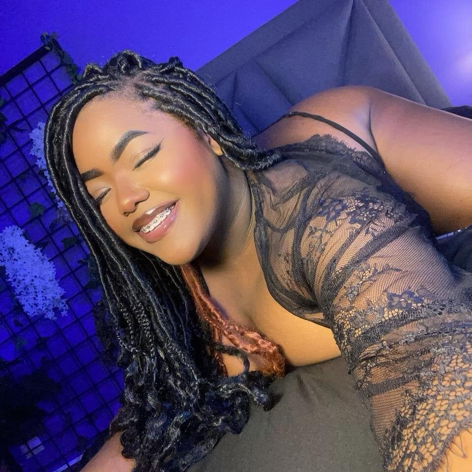 Ayana_ebonny_ Chatroom