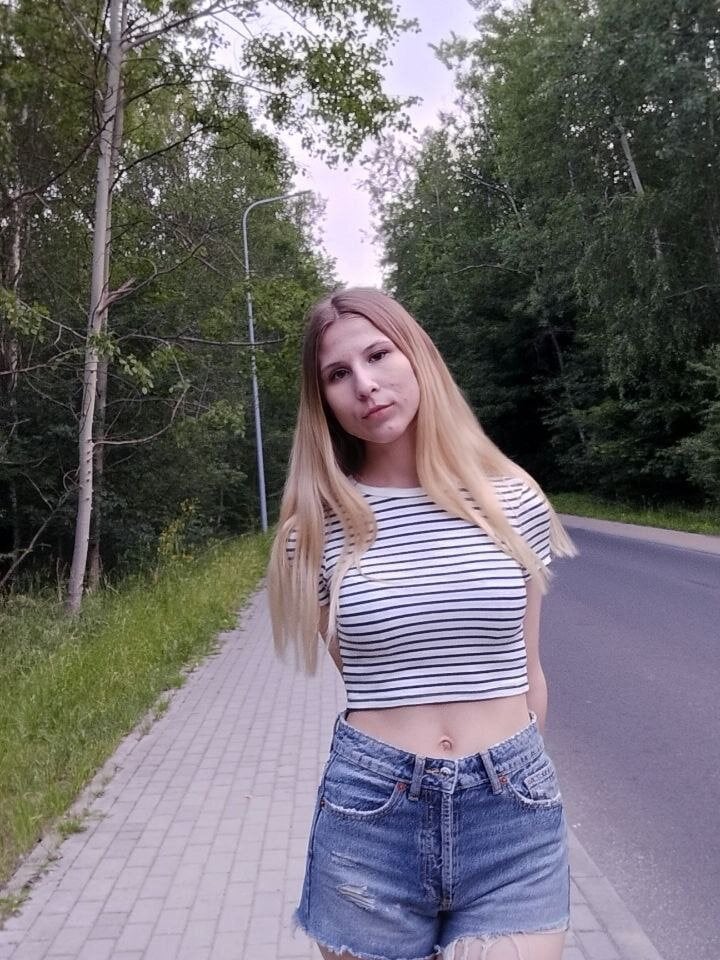 Ayla_Molly Chatroom