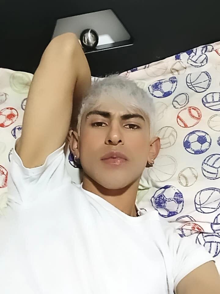 Aziel_iker Chatroom