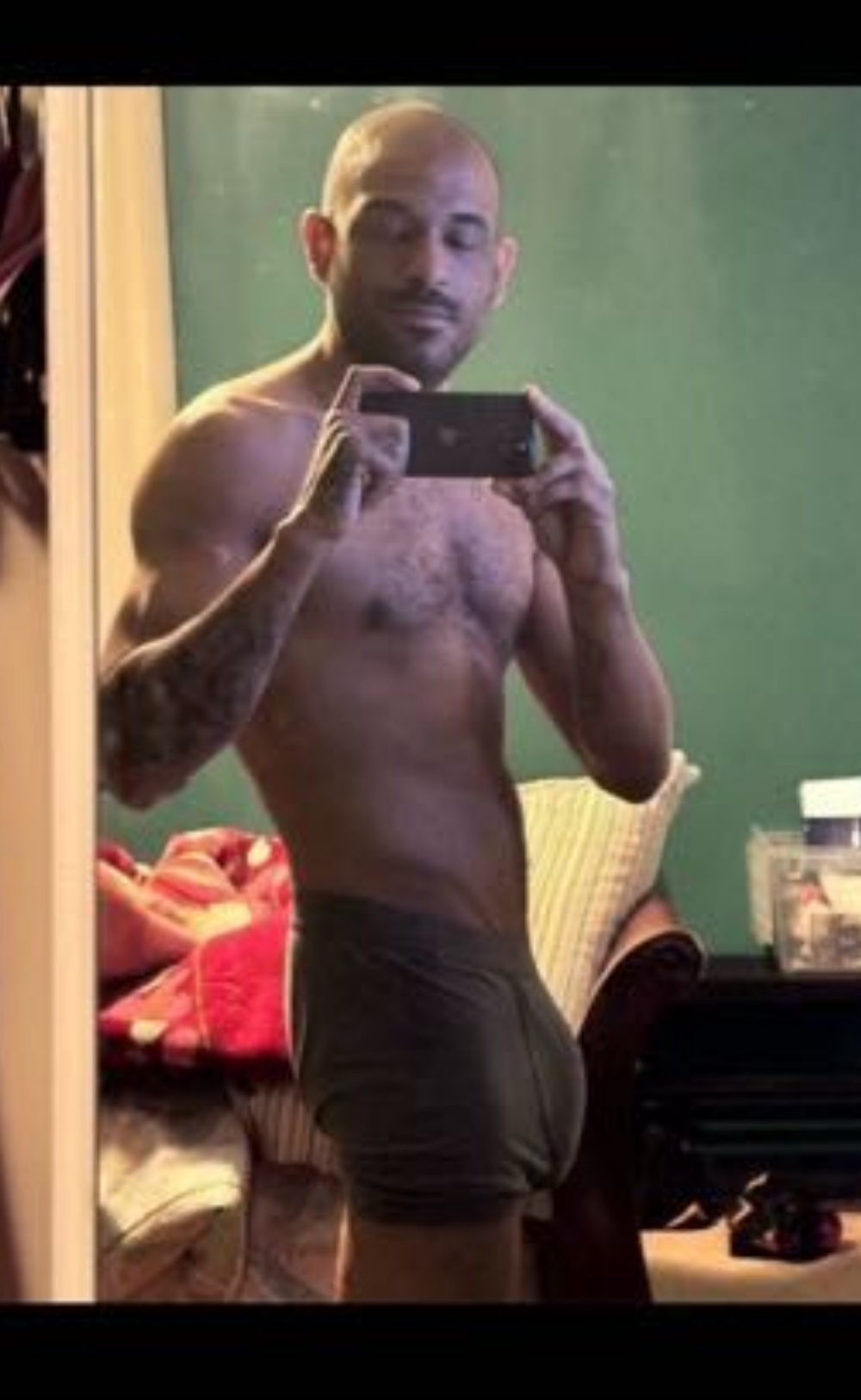 BEBE5757 Chatroom