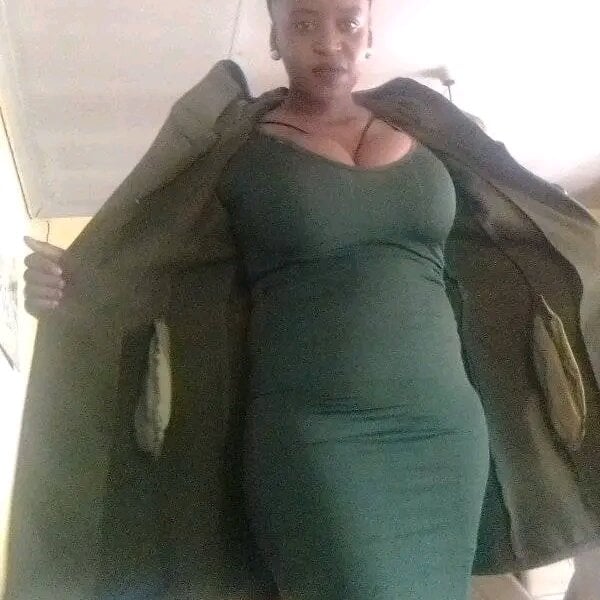 BIG_BOOBSxXxX Chatroom