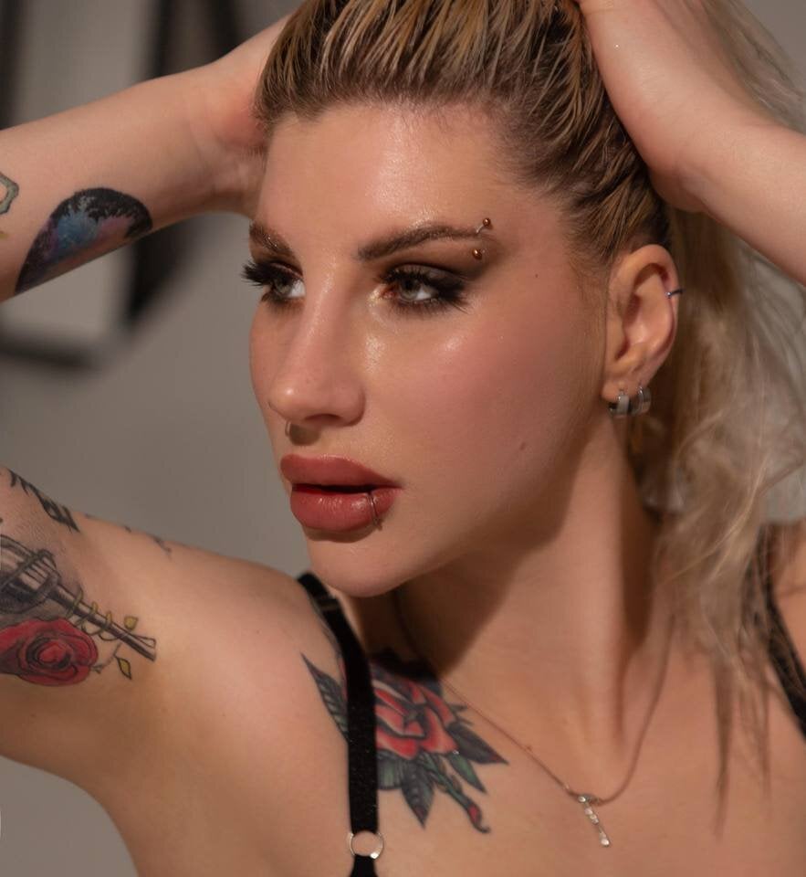 BLACKPeonyy Chatroom