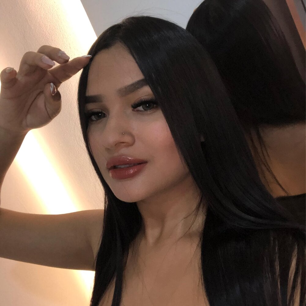 BRATZ_LUXURY Chatroom