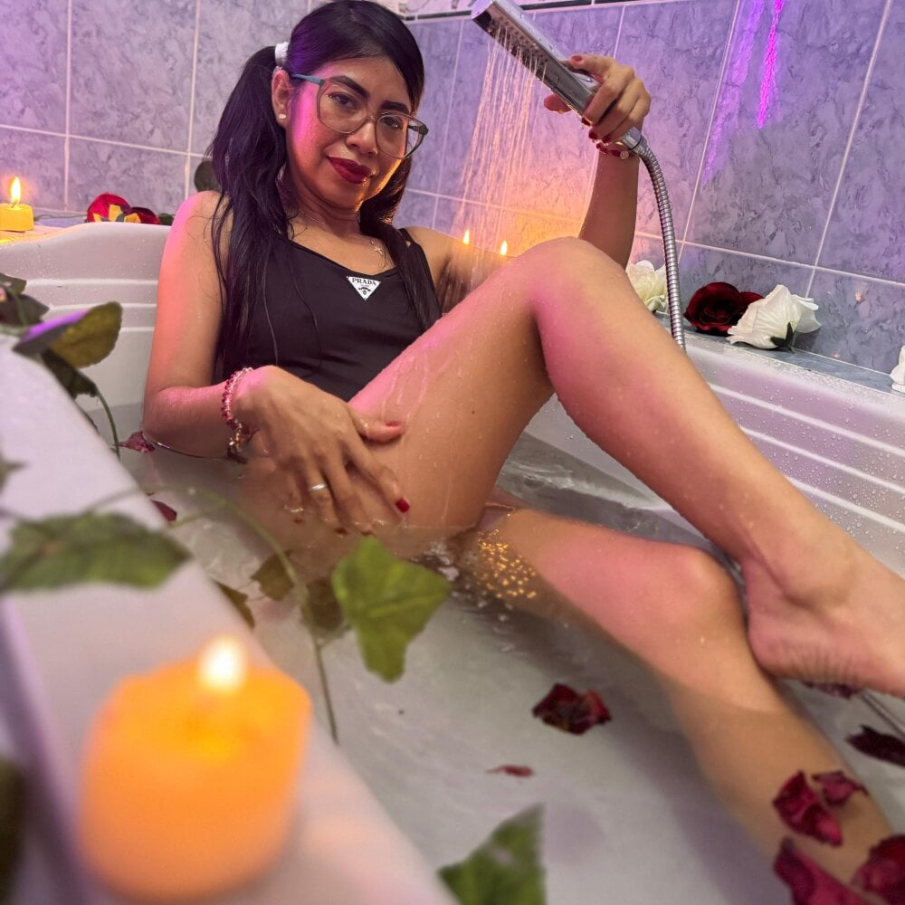 BRITANY_WELLS_ Chatroom