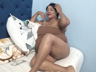 busty-queen-bbw