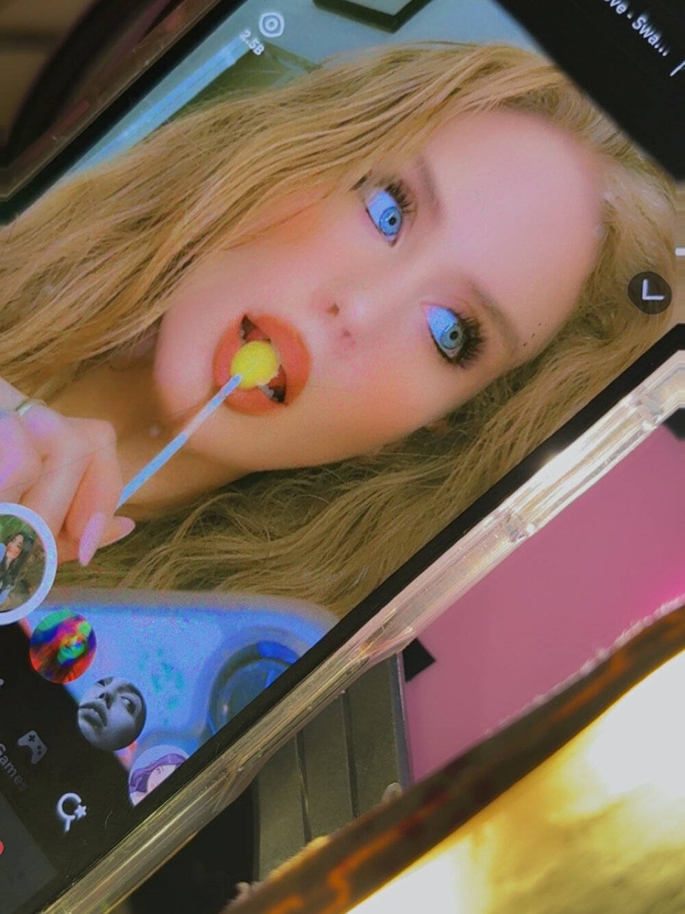 Bambii_Blue Chatroom