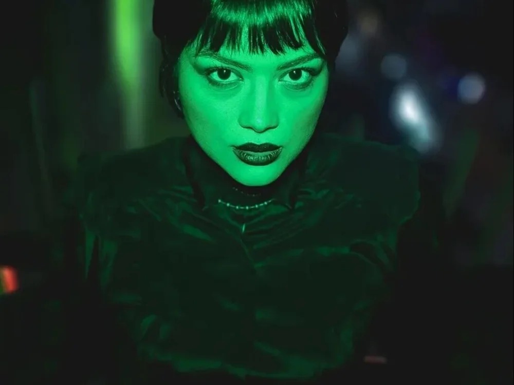 Barbara-Moon Chatroom