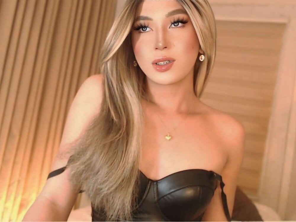 BarbaraPalvin_Ts Chatroom