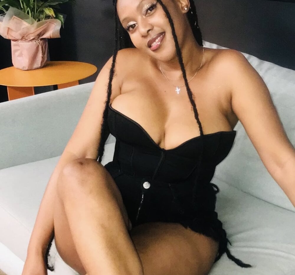 BarbieDollBoobz Chatroom